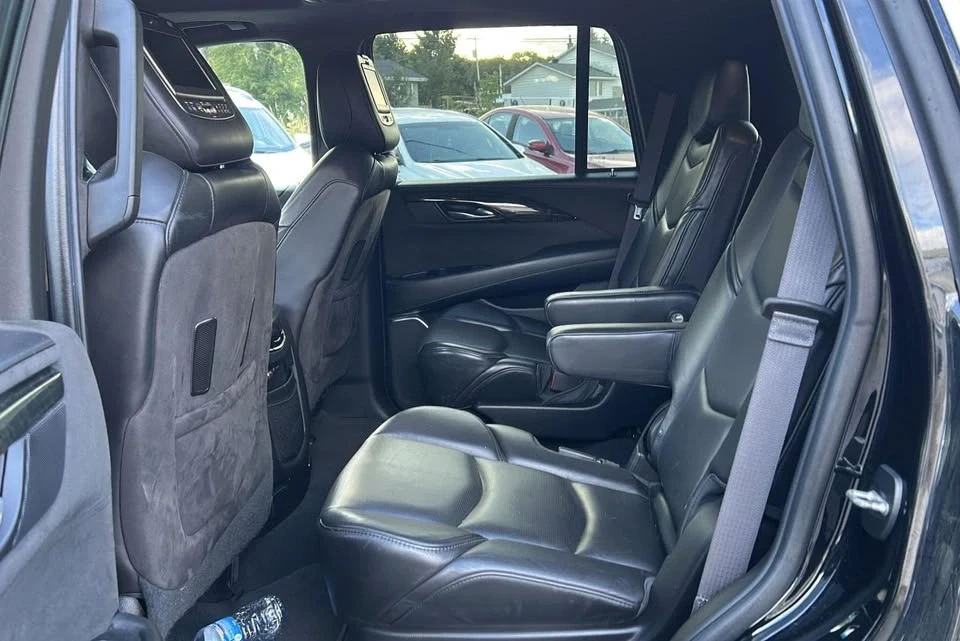 2015 Cadillac Escalade 4th Gen - Image 9 of 18