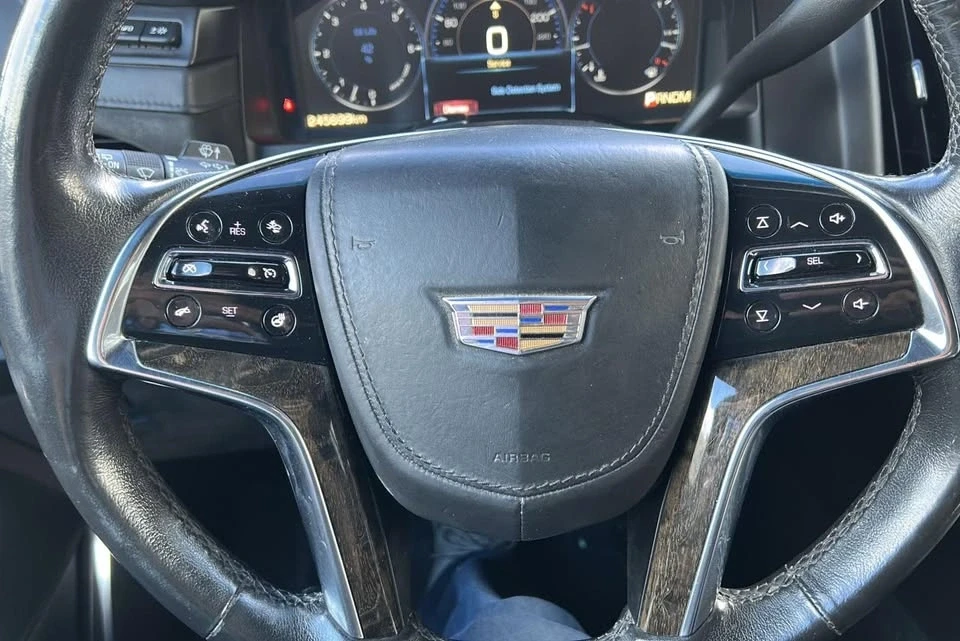 2015 Cadillac Escalade 4th Gen - Image 17 of 18