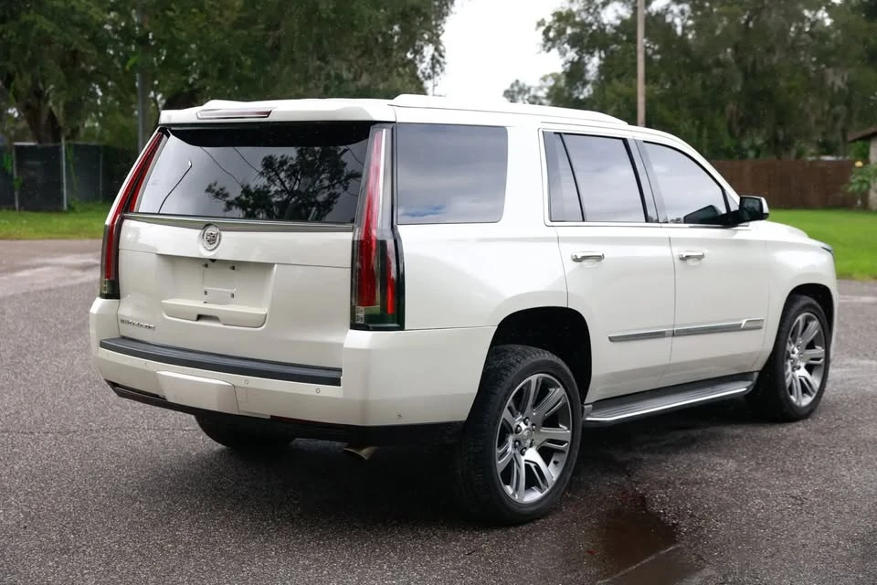 2015 Cadillac Escalade 4th Gen - Image 4 of 19