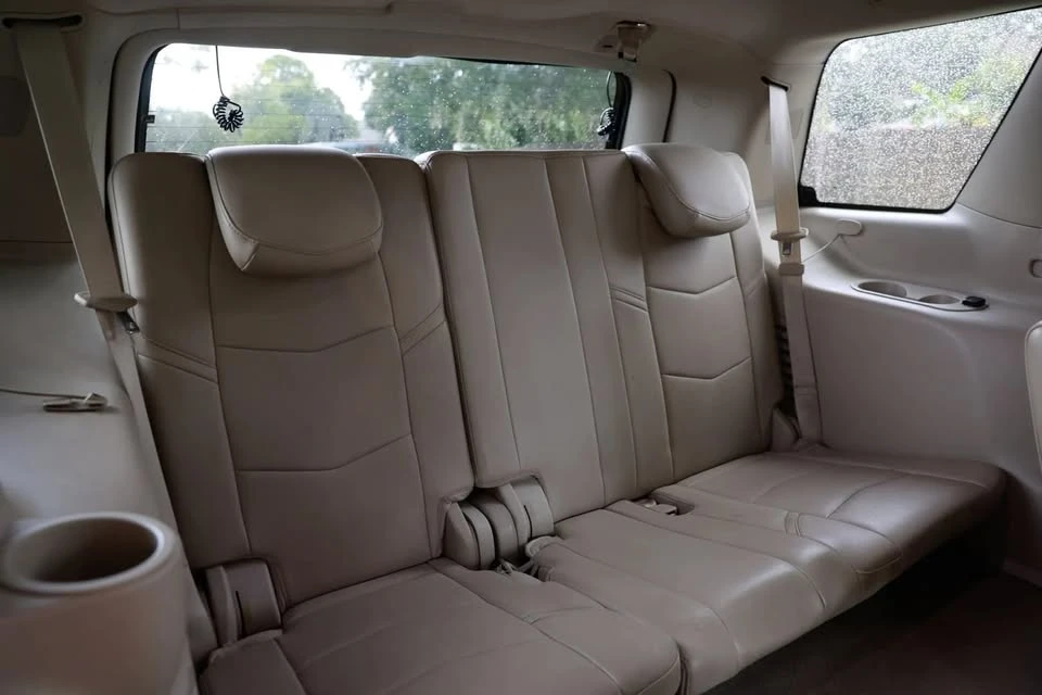 2015 Cadillac Escalade 4th Gen - Image 11 of 19