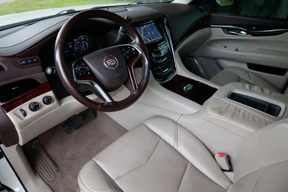 2015 Cadillac Escalade 4th Gen - Image 7 of 19