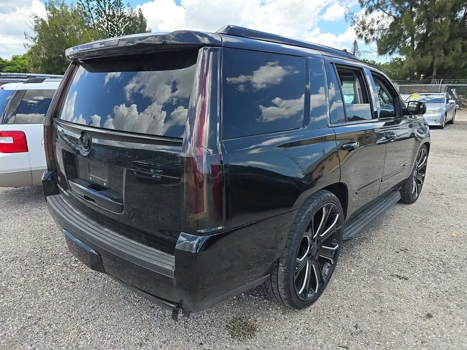 2015 Cadillac Escalade 4th Gen - Image 10 of 10