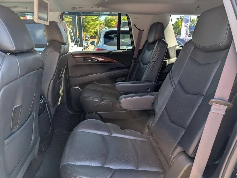 2015 Cadillac Escalade 4th Gen - Image 11 of 18