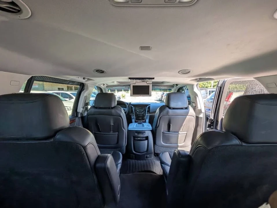 2015 Cadillac Escalade 4th Gen - Image 14 of 18