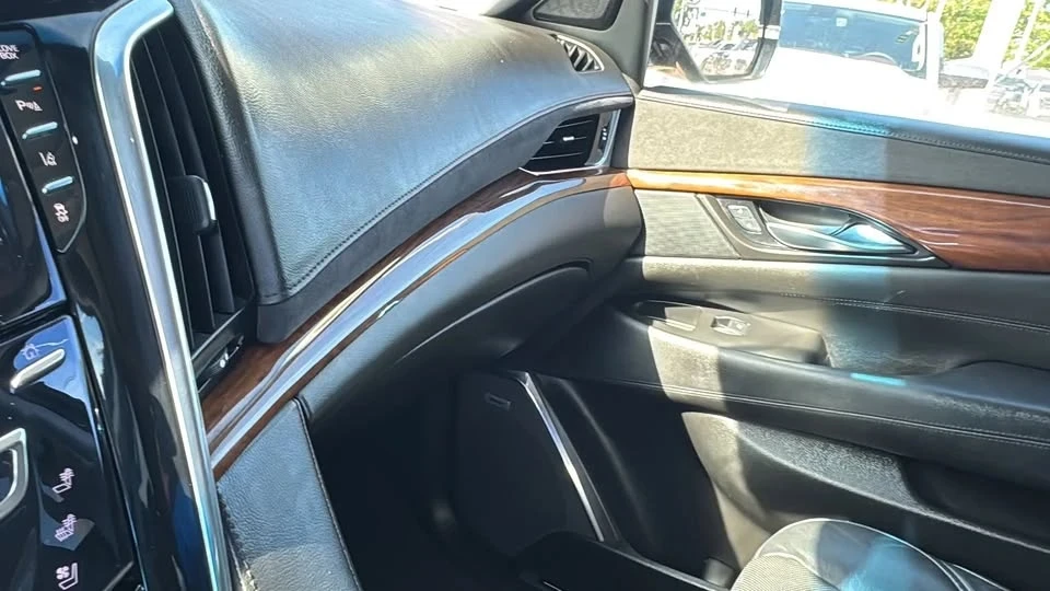 2015 Cadillac Escalade 4th Gen - Image 18 of 20
