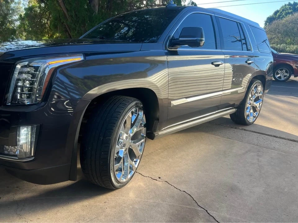 2015 Cadillac Escalade 4th Gen - Image 17 of 20