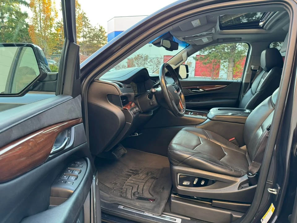 2015 Cadillac Escalade 4th Gen - Image 9 of 15