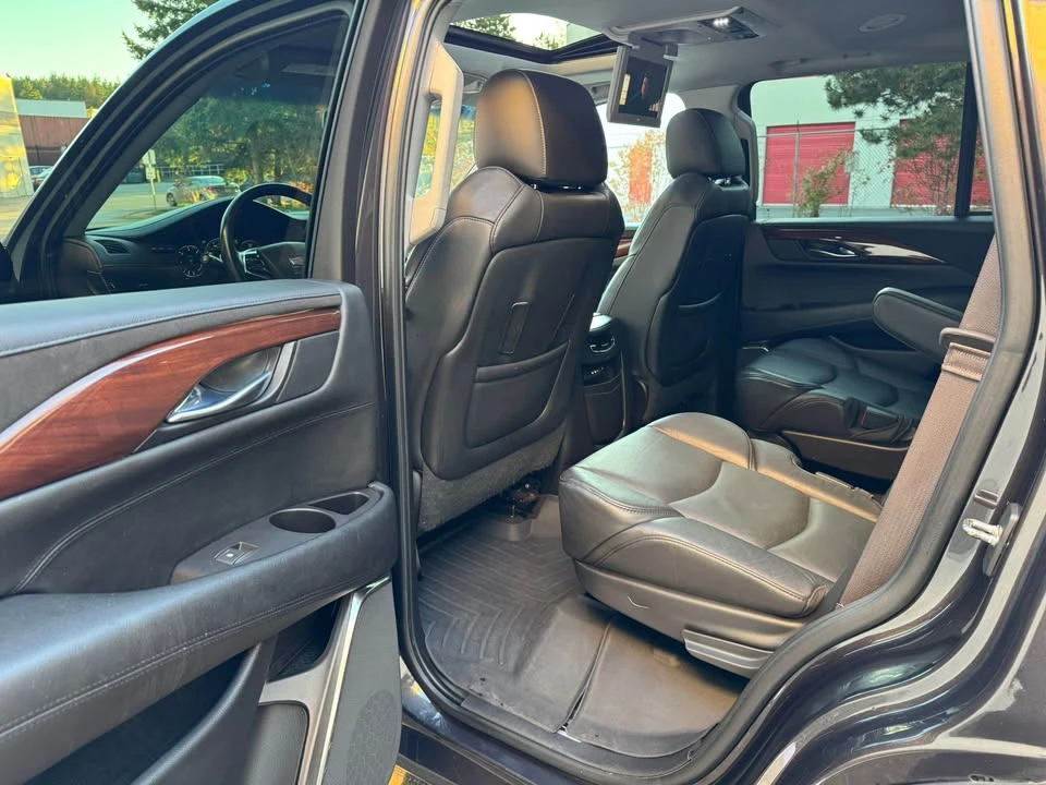 2015 Cadillac Escalade 4th Gen - Image 11 of 15