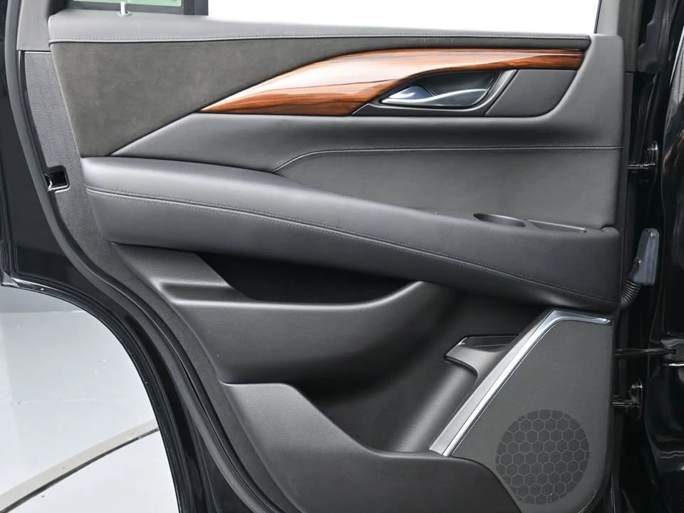 2015 Cadillac Escalade 4th Gen - Image 13 of 15