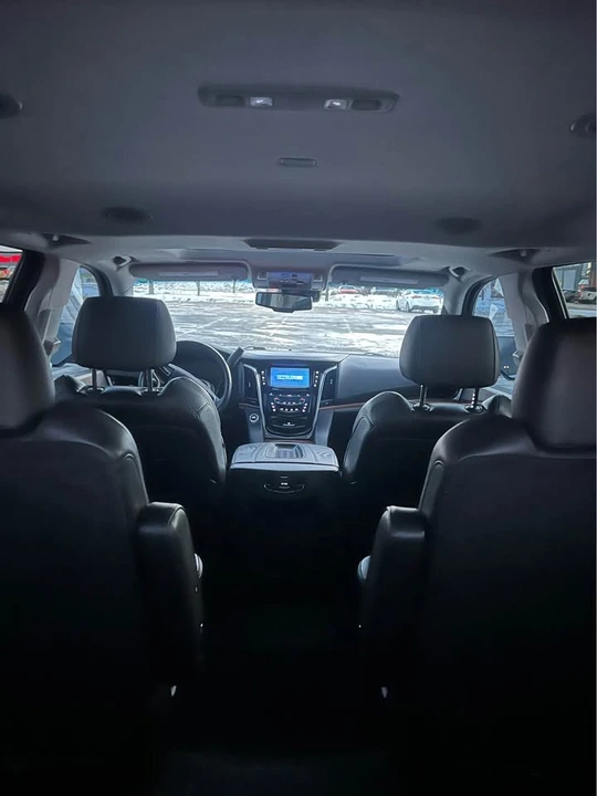 2015 Cadillac Escalade 4th Gen - Image 8 of 9