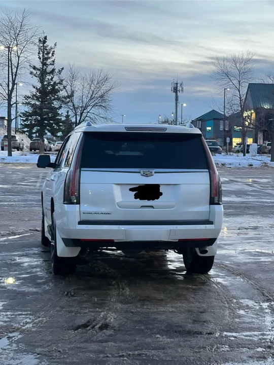 2015 Cadillac Escalade 4th Gen - Image 3 of 9
