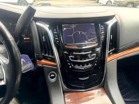 2015 Cadillac Escalade 4th Gen - Image 12 of 13