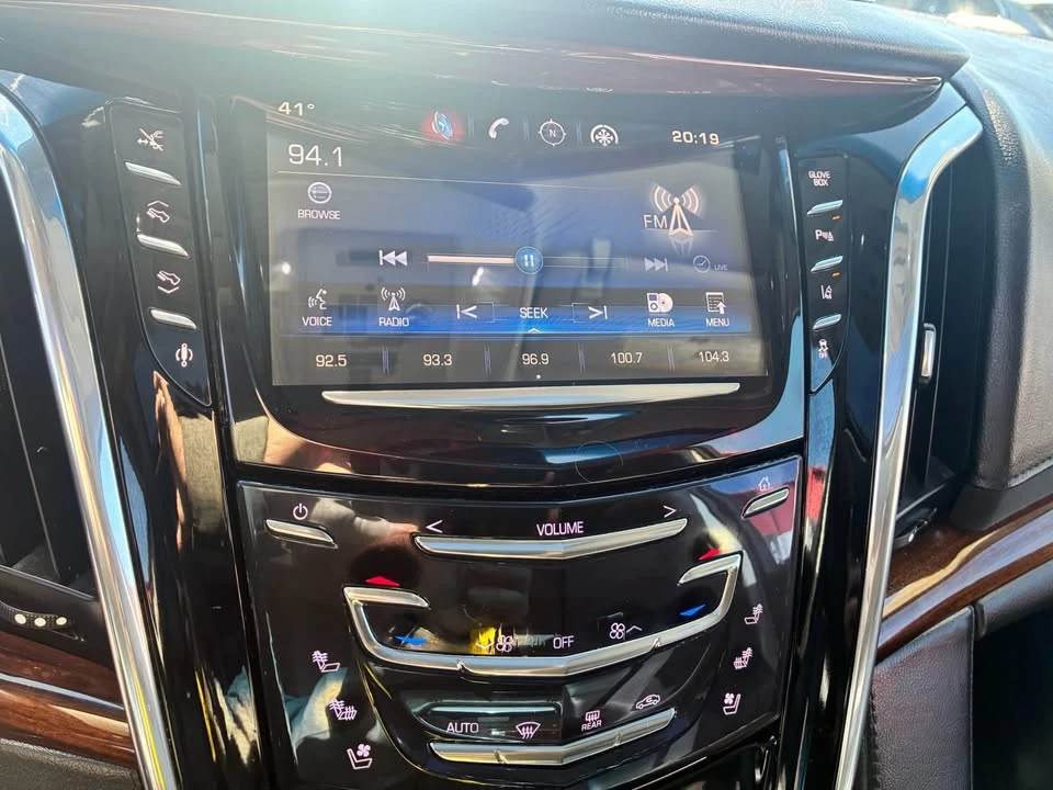 2015 Cadillac Escalade 4th Gen - Image 18 of 20