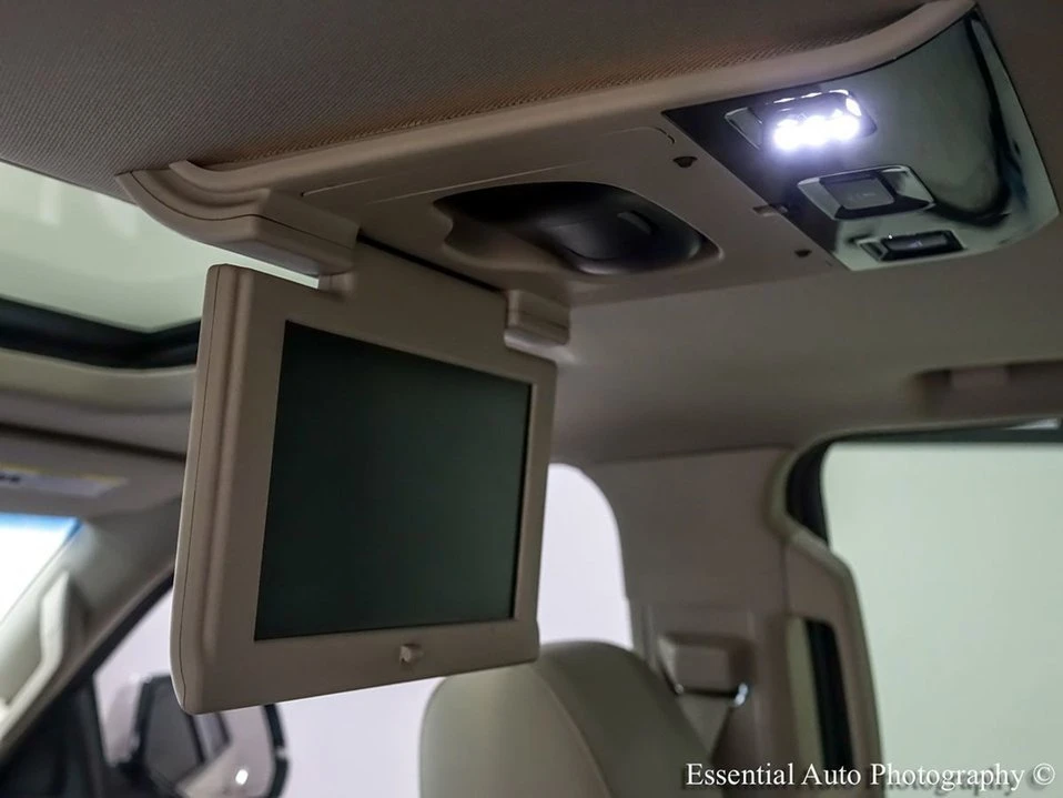 2015 Cadillac Escalade 4th Gen - Image 15 of 20