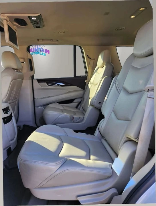 2015 Cadillac Escalade 4th Gen - Image 14 of 20