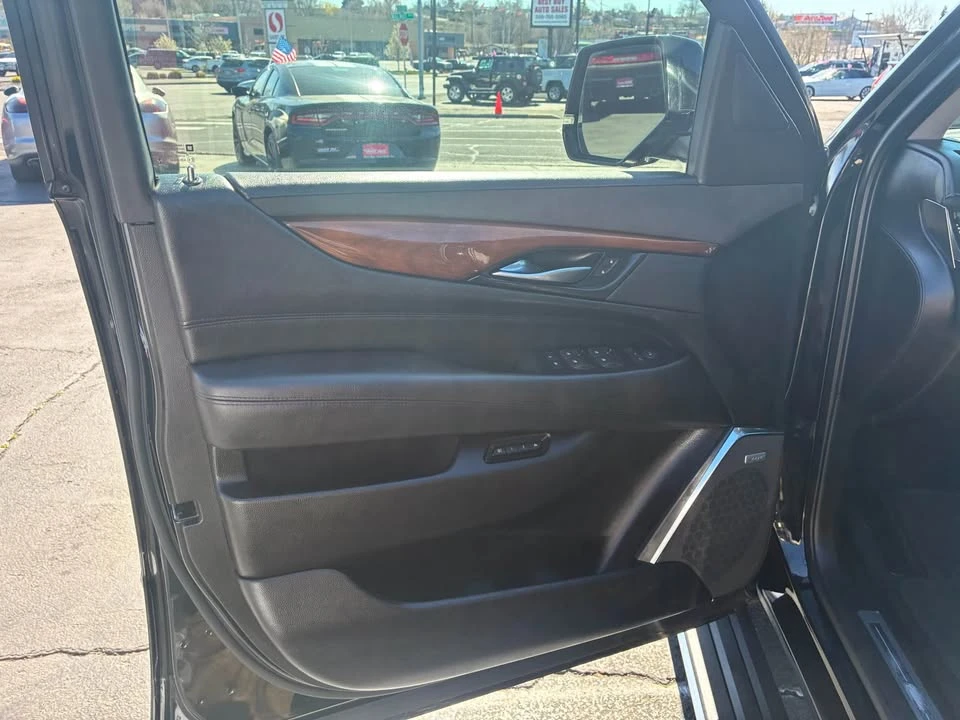 2015 Cadillac Escalade 4th Gen - Image 15 of 20