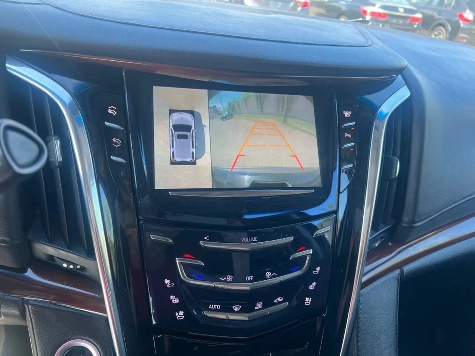 2015 Cadillac Escalade 4th Gen - Image 18 of 18