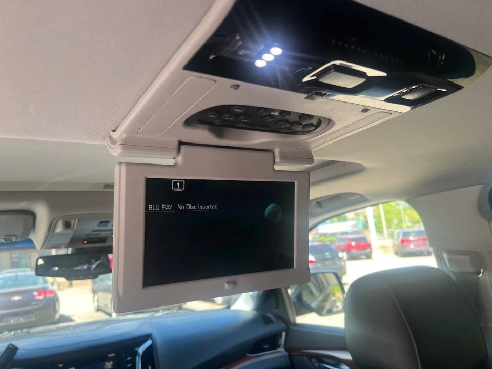2015 Cadillac Escalade 4th Gen - Image 13 of 18