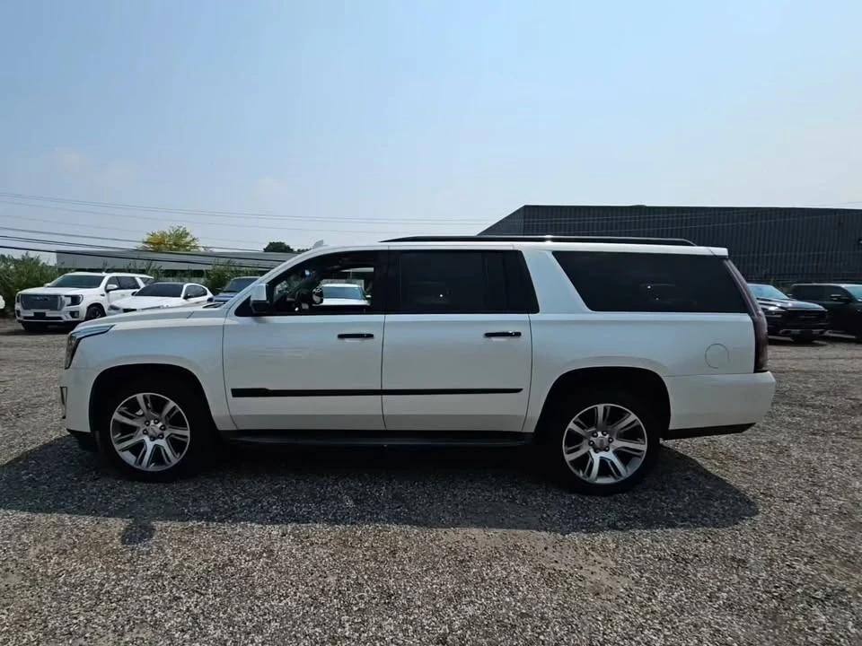 2015 Cadillac Escalade 4th Gen - Image 2 of 10