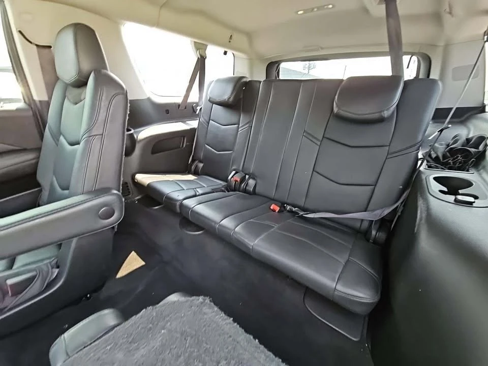 2015 Cadillac Escalade 4th Gen - Image 8 of 11