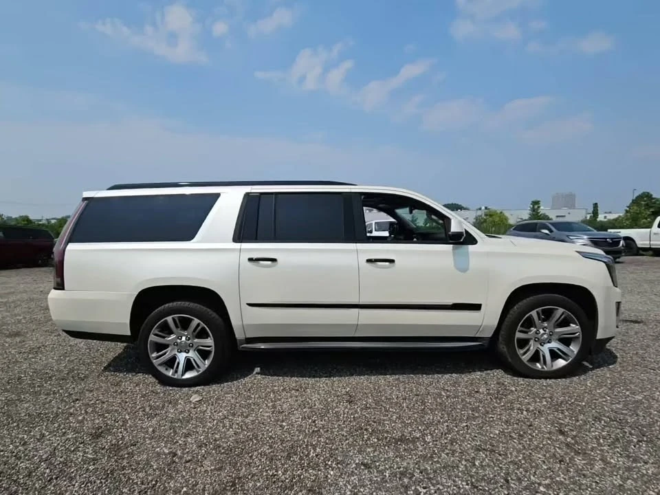 2015 Cadillac Escalade 4th Gen - Image 3 of 11