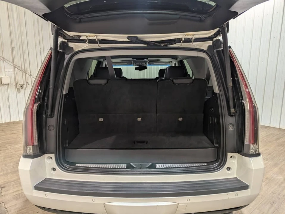 2015 Cadillac Escalade 4th Gen - Image 11 of 20