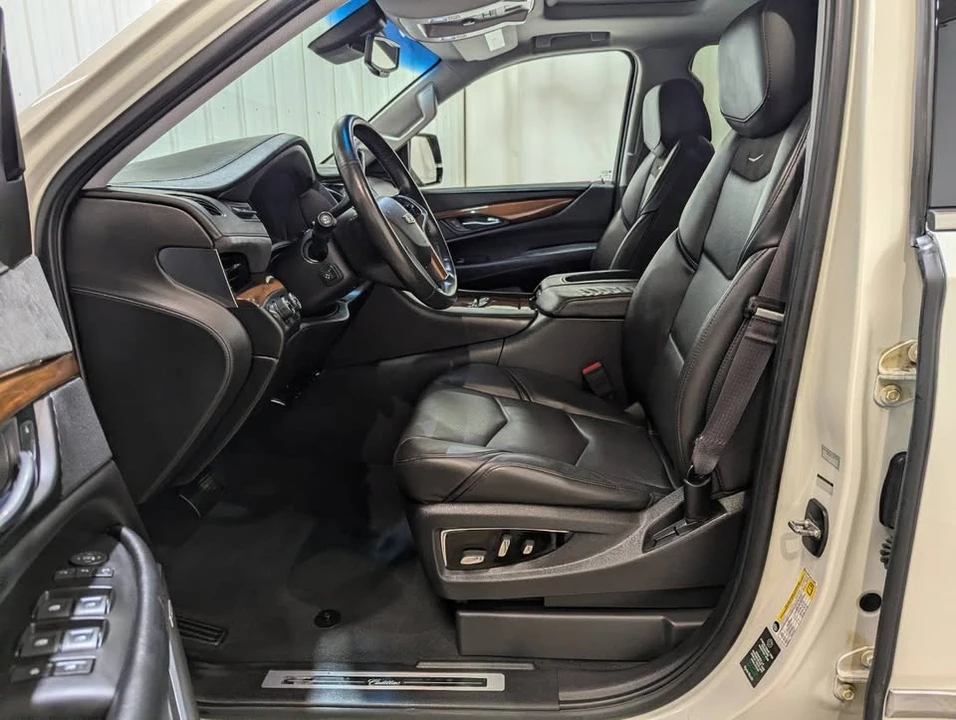 2015 Cadillac Escalade 4th Gen - Image 12 of 20