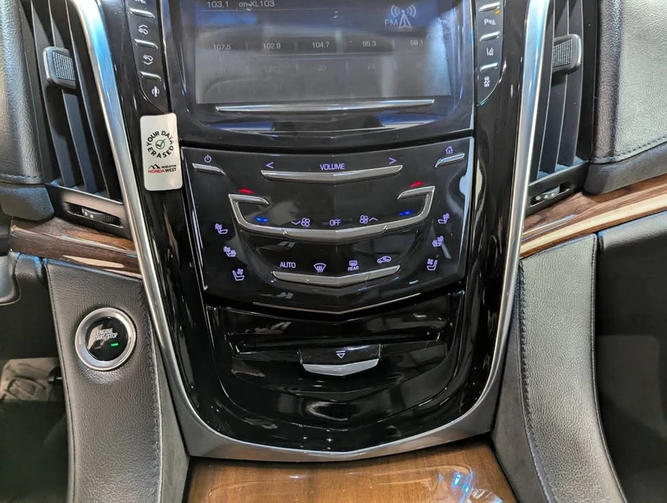 2015 Cadillac Escalade 4th Gen - Image 19 of 20