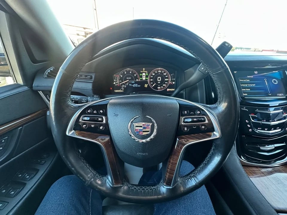 2015 Cadillac Escalade 4th Gen - Image 12 of 17