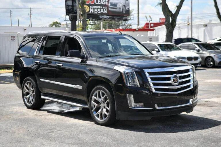 2015 Cadillac Escalade 4th Gen - Image 3 of 10
