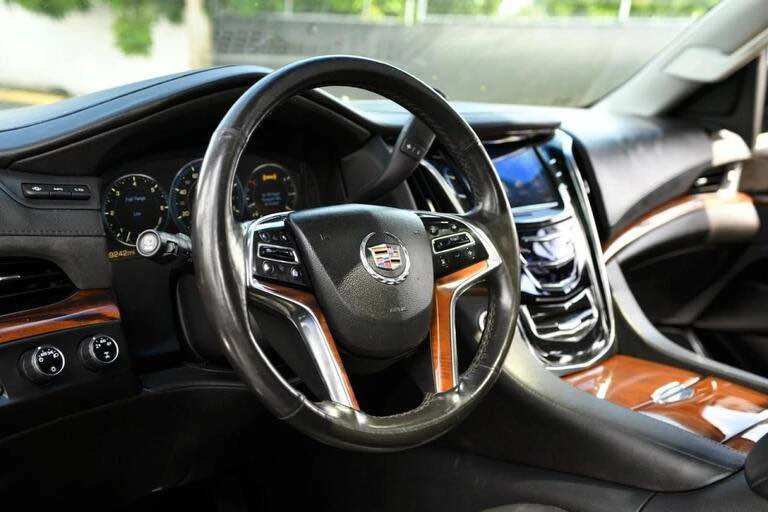 2015 Cadillac Escalade 4th Gen - Image 6 of 10