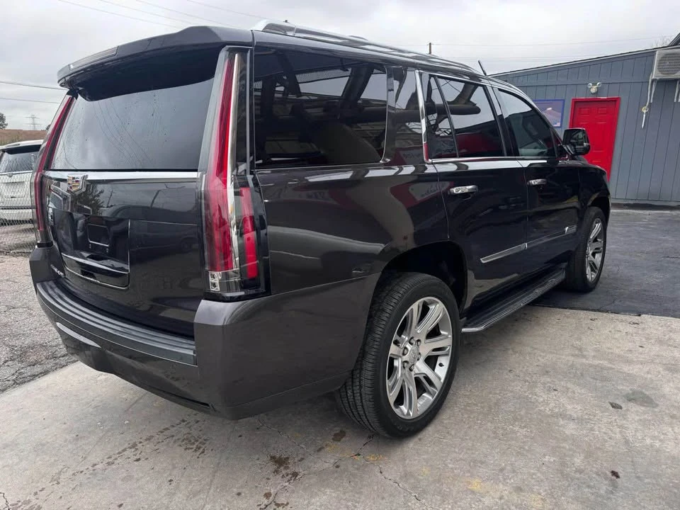 2015 Cadillac Escalade 4th Gen - Image 2 of 14