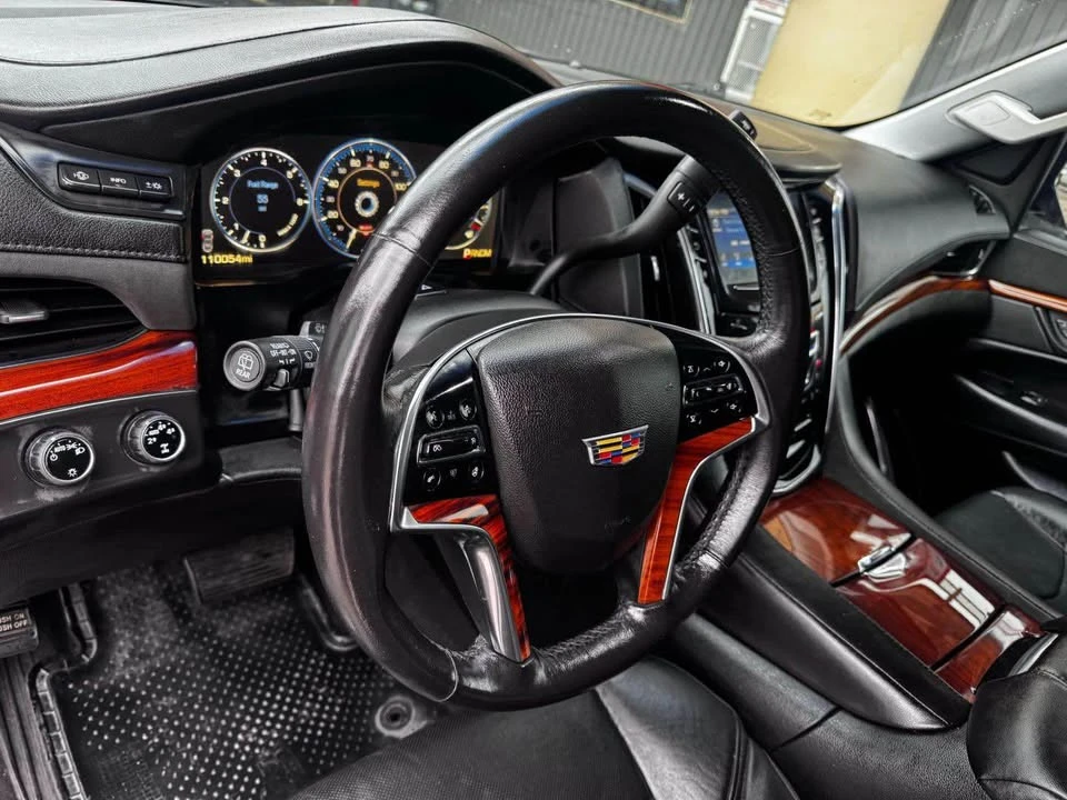 2015 Cadillac Escalade 4th Gen - Image 11 of 14