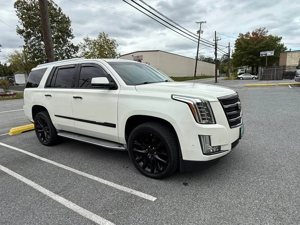 2015 Cadillac Escalade 4th Gen - Image 3 of 8