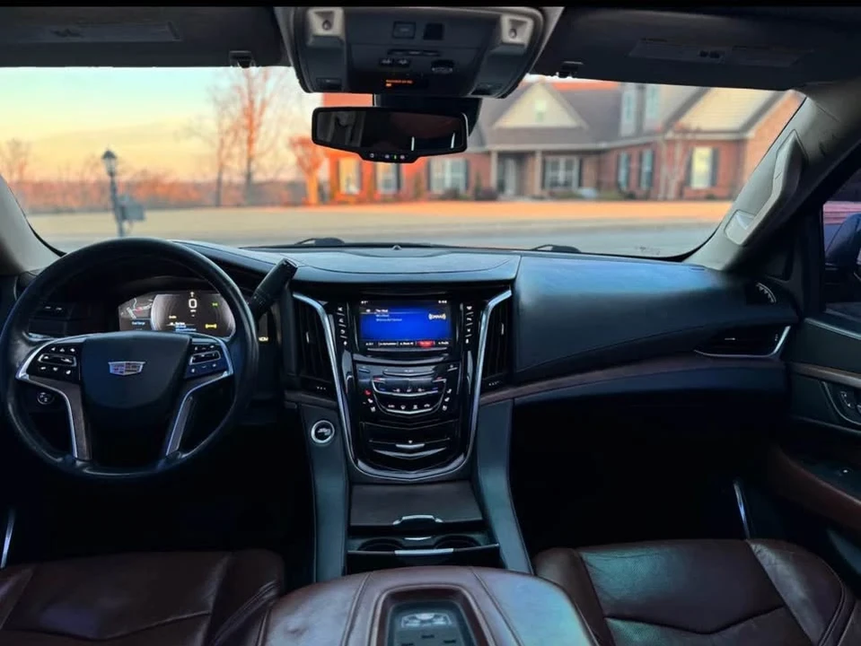 2015 Cadillac Escalade 4th Gen - Image 12 of 18