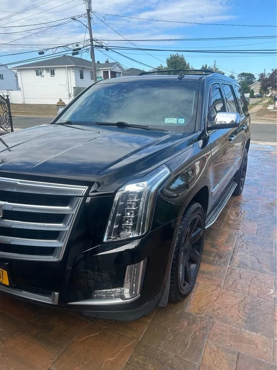 2015 Cadillac Escalade 4th Gen - Image 2 of 7