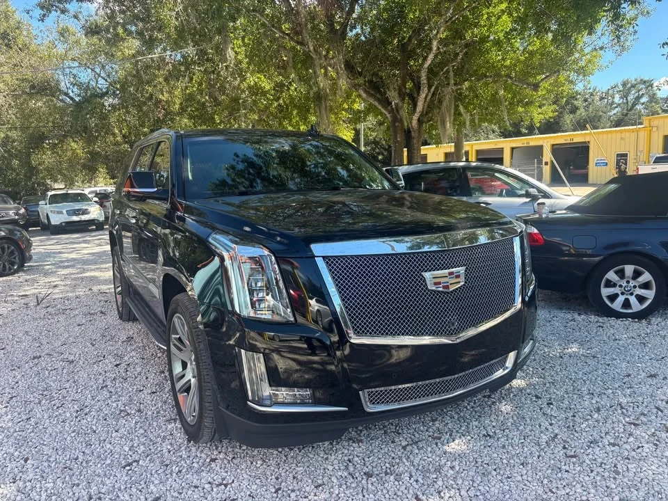 2015 Cadillac Escalade 4th Gen - Image 2 of 10