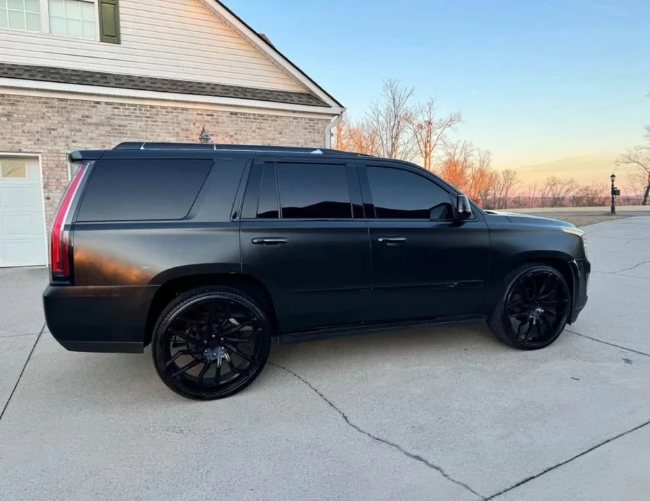 2015 Cadillac Escalade 4th Gen - Image 17 of 18