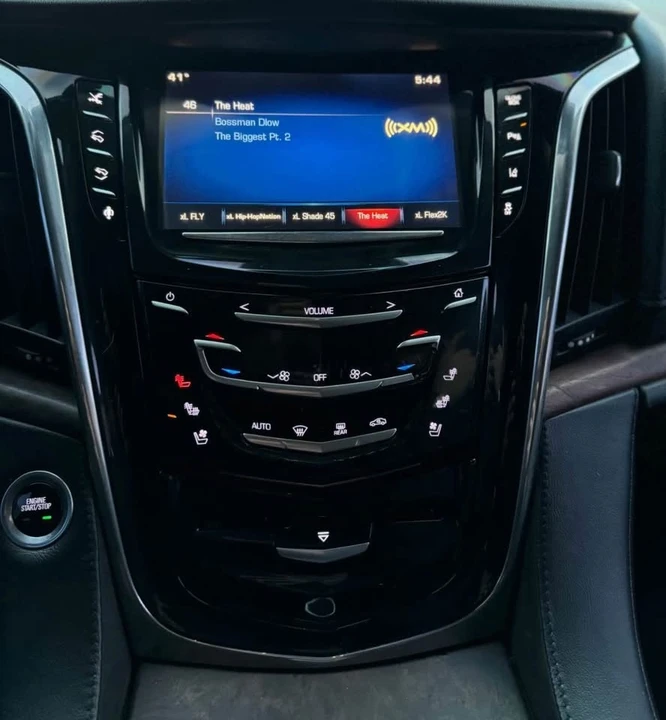 2015 Cadillac Escalade 4th Gen - Image 9 of 18