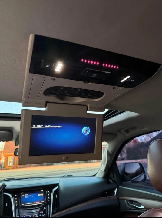 2015 Cadillac Escalade 4th Gen - Image 15 of 18