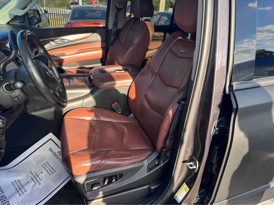 2015 Cadillac Escalade 4th Gen - Image 18 of 19
