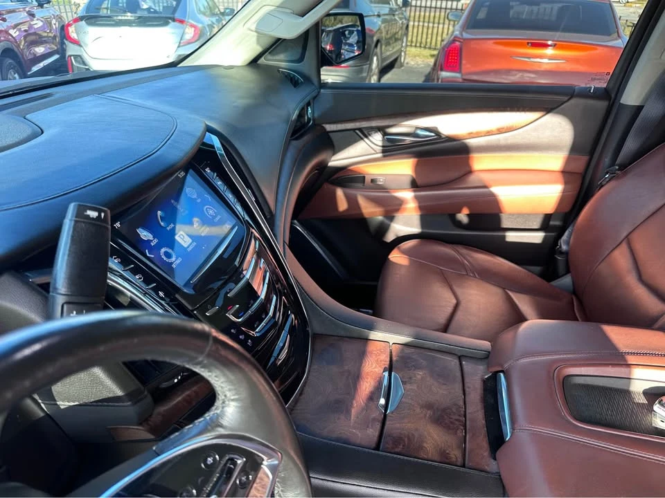 2015 Cadillac Escalade 4th Gen - Image 16 of 19