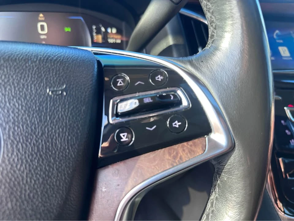 2015 Cadillac Escalade 4th Gen - Image 11 of 19