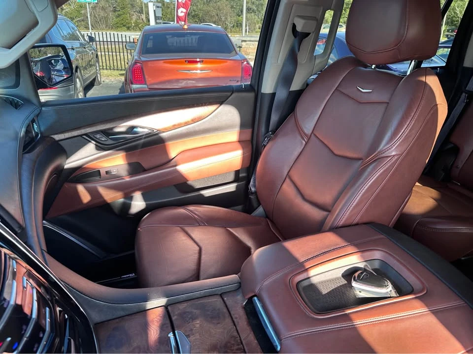 2015 Cadillac Escalade 4th Gen - Image 15 of 19