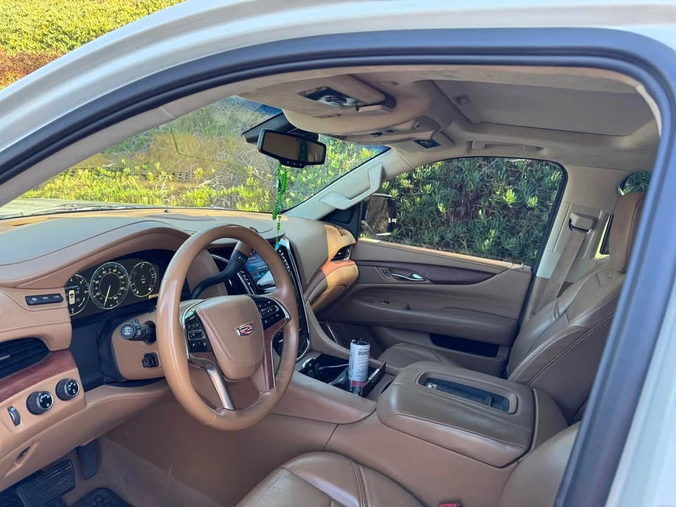 2015 Cadillac Escalade 4th Gen - Image 2 of 8
