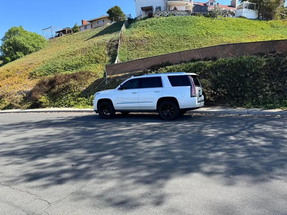 2015 Cadillac Escalade 4th Gen - Image 6 of 8