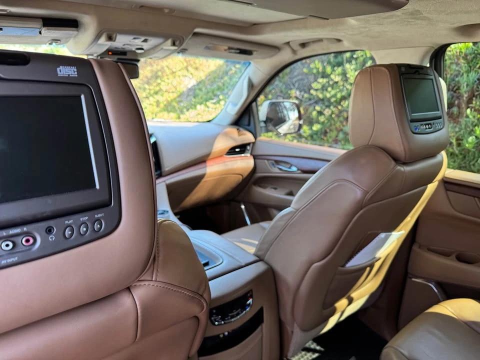 2015 Cadillac Escalade 4th Gen - Image 4 of 8
