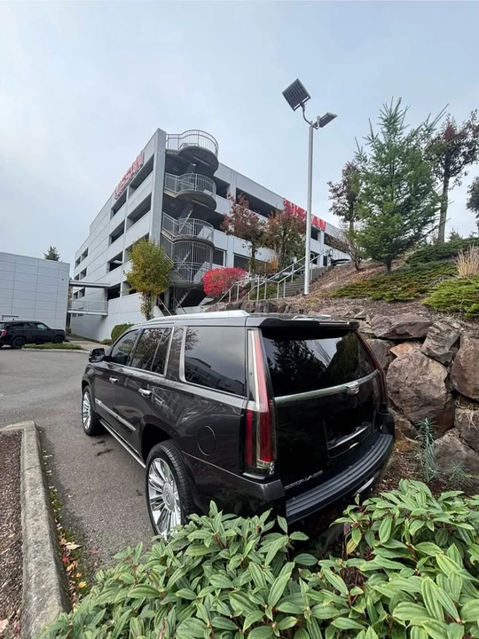 2015 Cadillac Escalade 4th Gen - Image 5 of 8