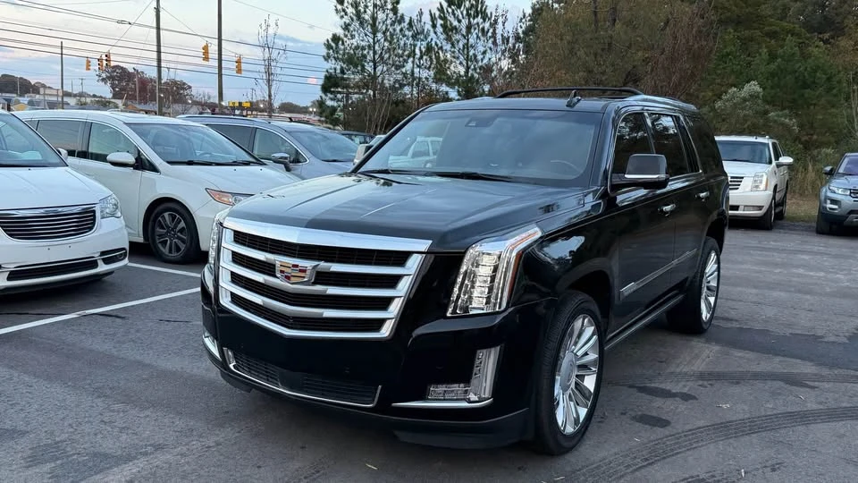 2015 Cadillac Escalade 4th Gen - Image 2 of 19