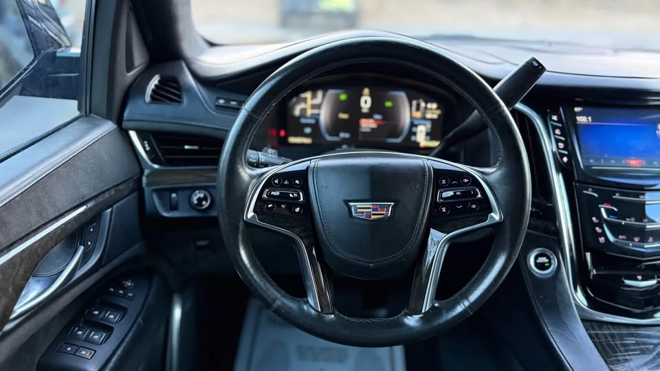 2015 Cadillac Escalade 4th Gen - Image 19 of 19